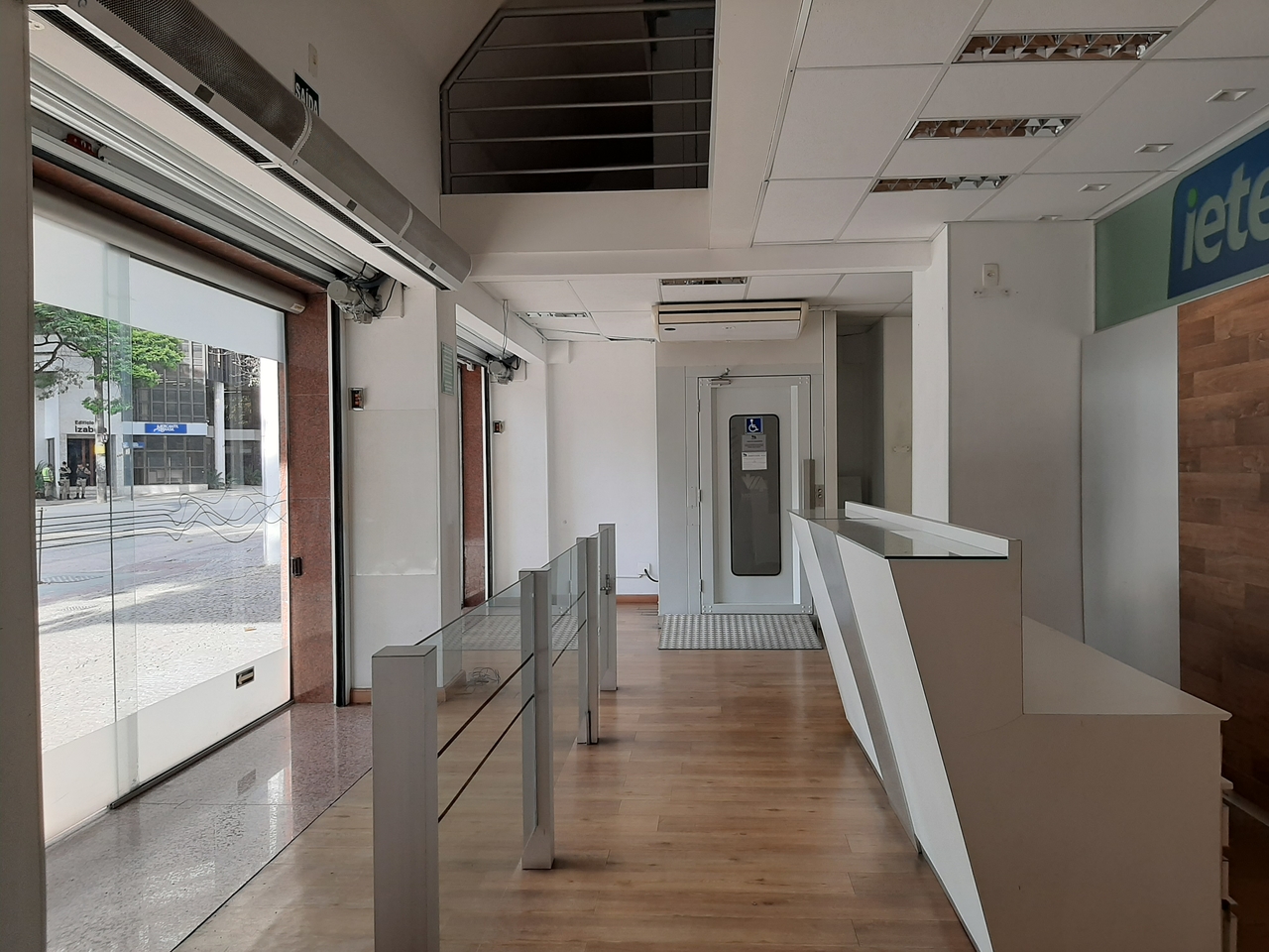 Loja de 540m2, na Savassi 10